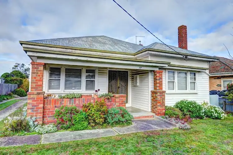 17 Birdwood Avenue, Sebastopol VIC 3356