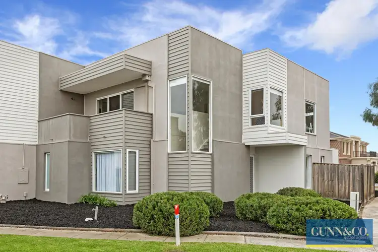2 Whitetop Drive, Point Cook VIC 3030