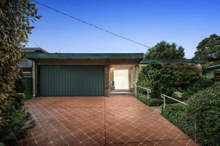 37 Purches Street, Mitcham VIC 3132