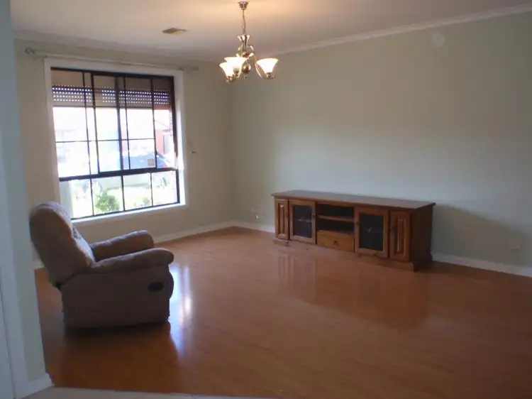 Fifth view of Homely unit listing, 2/37 Roseberry Avenue, Keilor Downs VIC 3038