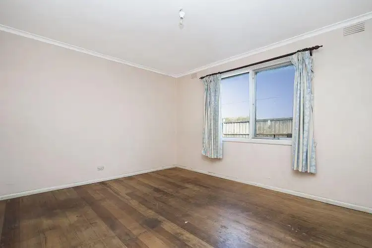 Fifth view of Homely house listing, 2 Rowson Grove, Clarinda VIC 3169