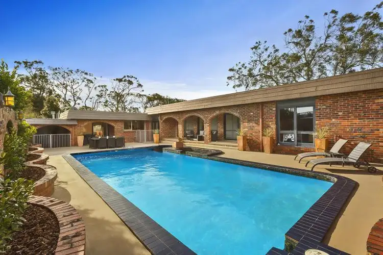 10 Fernshaw Place, Mount Eliza VIC 3930