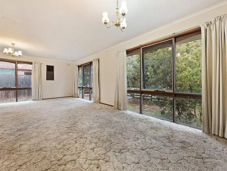 Fifth view of Homely house listing, 8 Streeton Circuit, Mill Park VIC 3082