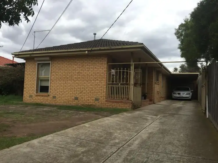 8 Pottenger Way, St Albans VIC 3021