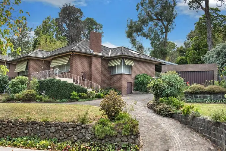 27 Paton Crescent, Boronia VIC 3155