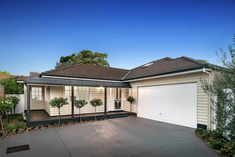2/15 Lawrence Street, Blackburn South VIC 3130