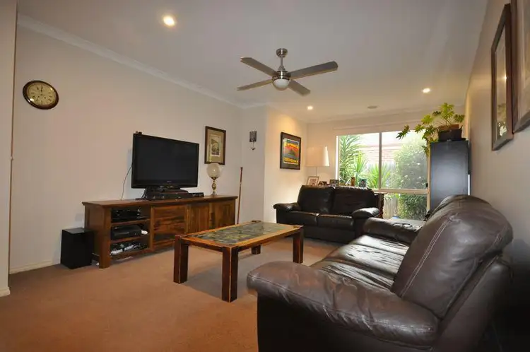 Fifth view of Homely house listing, 2 Jane Court, Drouin VIC 3818