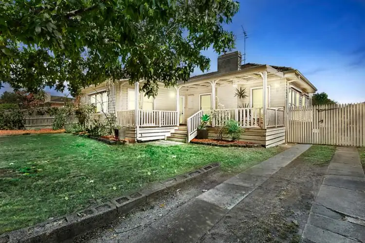 16 Highview Grove, Burwood East VIC 3151