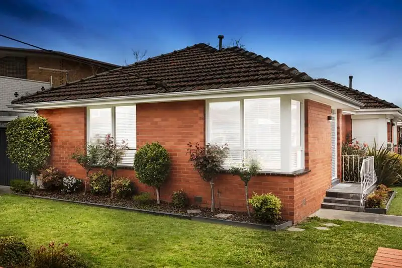 Main view of Homely unit listing, 1/180 Surrey Road, Blackburn VIC 3130