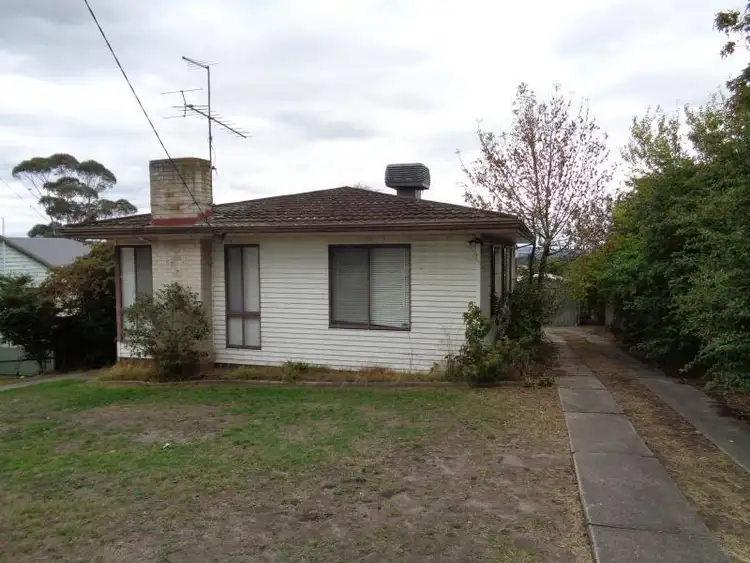 **UNDER CONTRACT**25 Vincent Road, Morwell VIC 3840