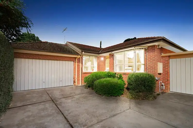 2/19 Gardenia Street, Blackburn VIC 3130