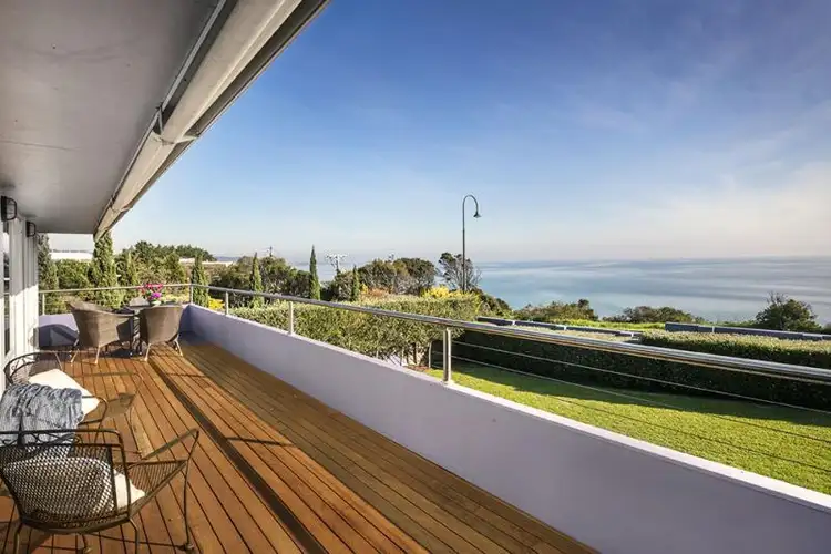 3 Earimil Drive, Mount Eliza VIC 3930