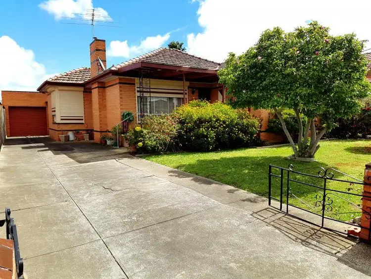 Second view of Homely house listing, 15 Walmer Avenue, St Albans VIC 3021
