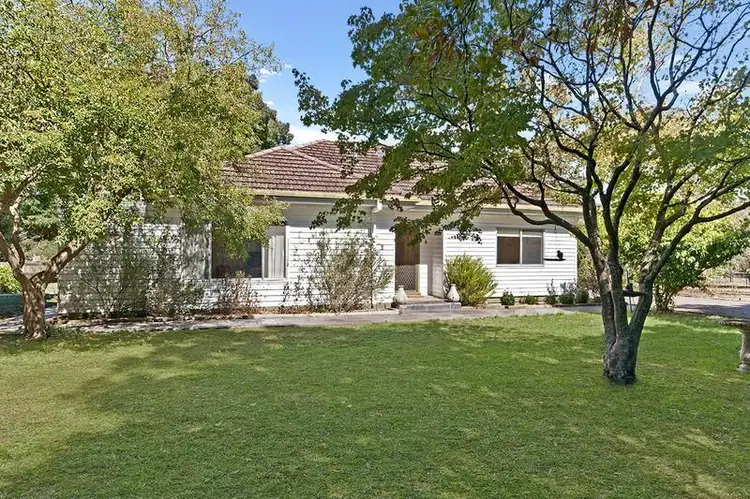 8013 Hamilton Highway, Tarrington VIC 3301