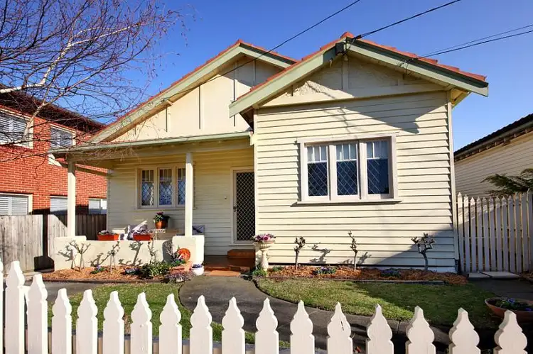 23 Carlyon Street, Ormond VIC 3204
