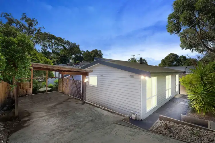 6 Dampier Grove, Mitcham VIC 3132