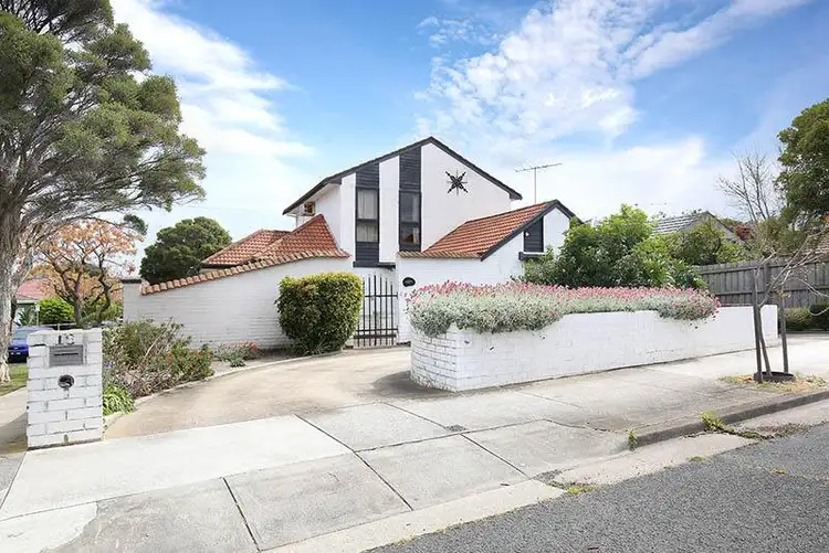 19 Henrietta Street, Hampton East VIC 3188