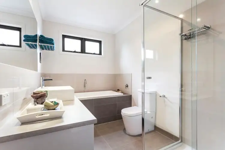 Sixth view of Homely townhouse listing, 2/121 Rooks Road, Nunawading VIC 3131