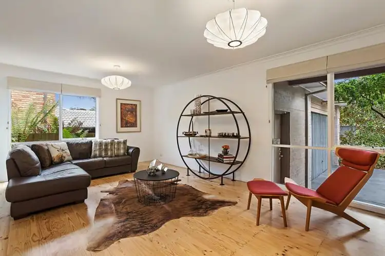 Second view of Homely house listing, 31 Grey Street, Vermont VIC 3133