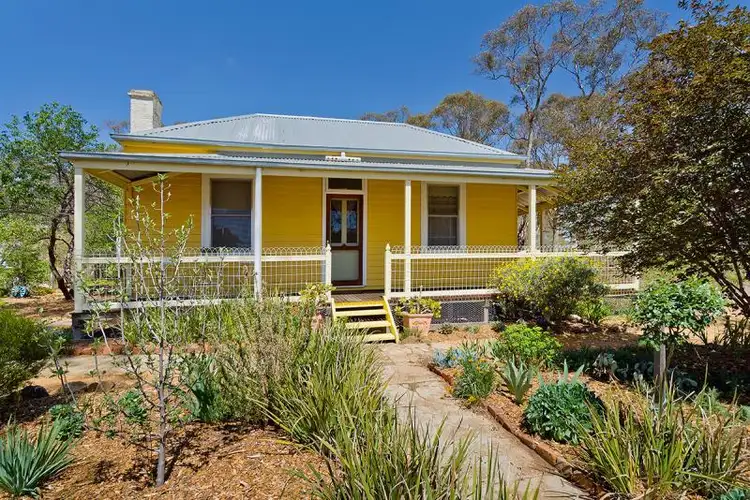 2 Monash Street, Newstead VIC 3462