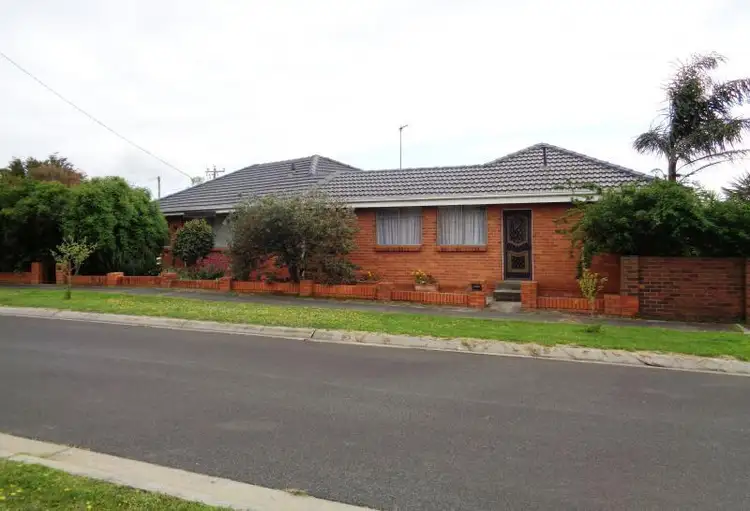*UNDER CONTRACT**120 Vincent Road, Morwell VIC 3840