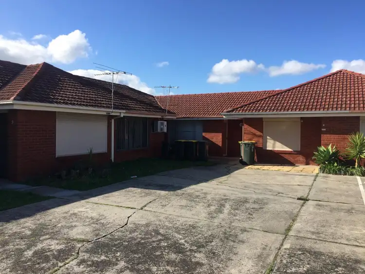 8/221 Main Road East, St Albans VIC 3021