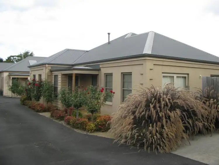 Main view of Homely townhouse listing, 2/137 Commercial Road, Koroit VIC 3282