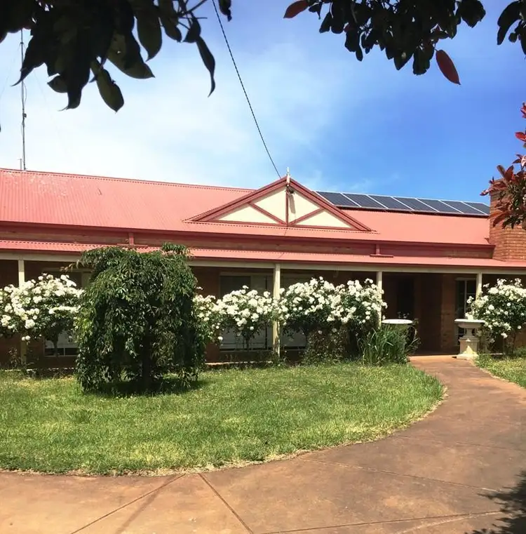 25 Noel Street, Lancefield VIC 3435