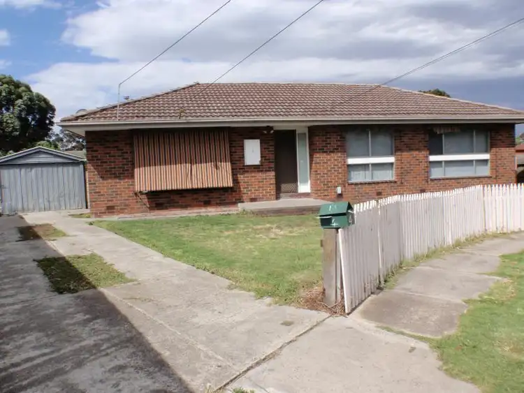 4 Laurel Street, St Albans VIC 3021