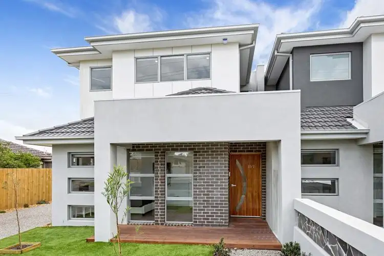 2/27 Clyde Street, Newport VIC 3015