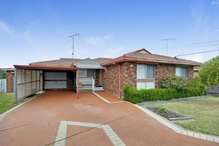 10 Wicks Crescent, Morwell VIC 3840