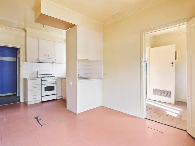 Fifth view of Homely house listing, 8 Erica Court, Bellfield VIC 3081