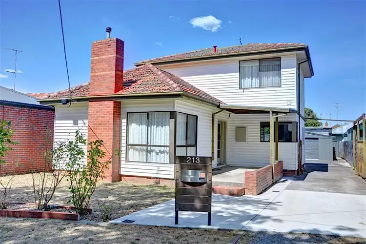 213 Russell Street, Newington VIC 3350