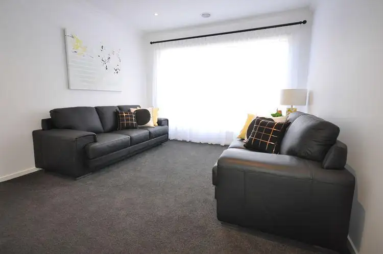 Seventh view of Homely house listing, 11 Hillgrove Close, Warragul VIC 3820