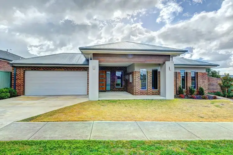13 Macarthur Park Boulevard, Miners Rest VIC 3352