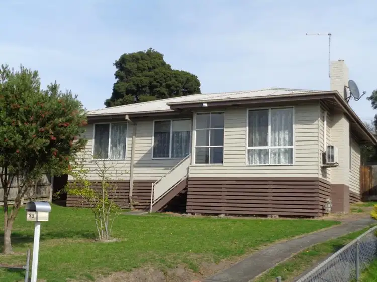 **UNDER CONTRACT**23 Hare Street, Morwell VIC 3840