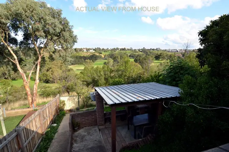 3 Laura Grove, Avondale Heights VIC 3034