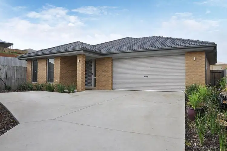 15 Bladen Street, Warragul VIC 3820