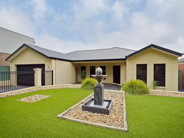 12 Needlewood Drive, Kangaroo Flat VIC 3555