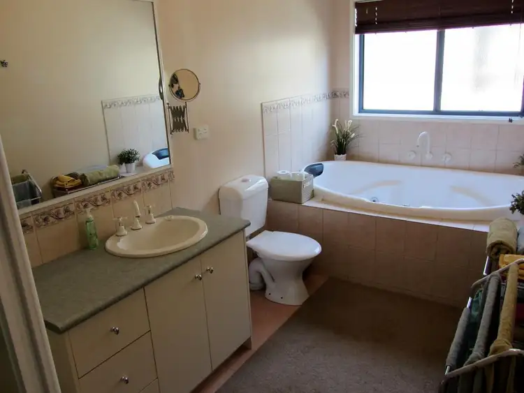 Fourth view of Homely house listing, 18 Mahogany Court, Drouin VIC 3818