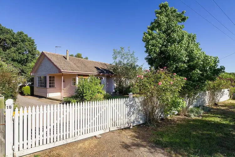 Second view of Homely house listing, 10 Ballarat Street, Guildford VIC 3451