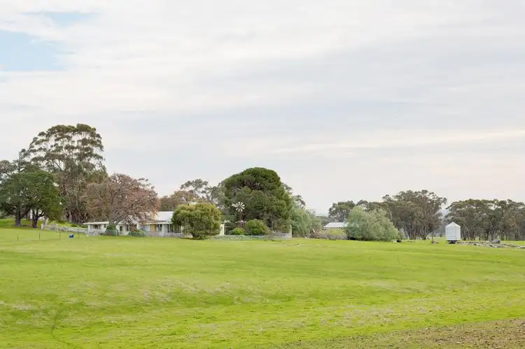 106 Pollards Road, Maldon VIC 3463