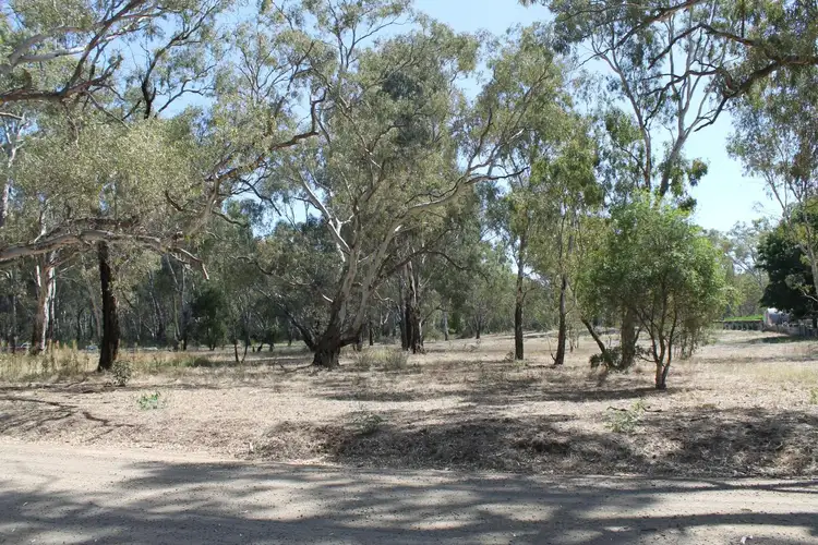 13 Routledge Street, Heathcote VIC 3523