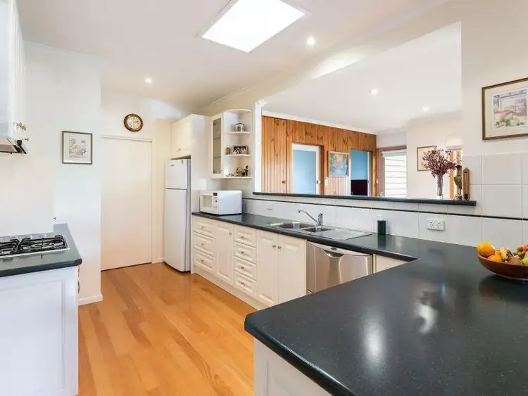 Fifth view of Homely house listing, 2 Sycamore Street, Box Hill South VIC 3128