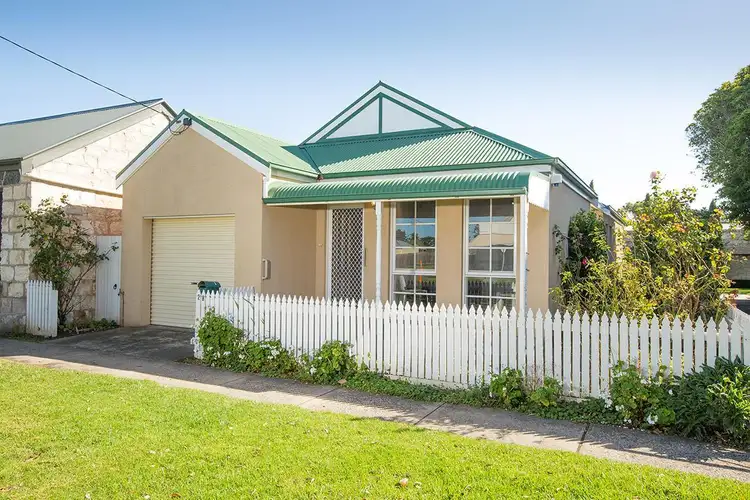28 Cox Street, Port Fairy VIC 3284