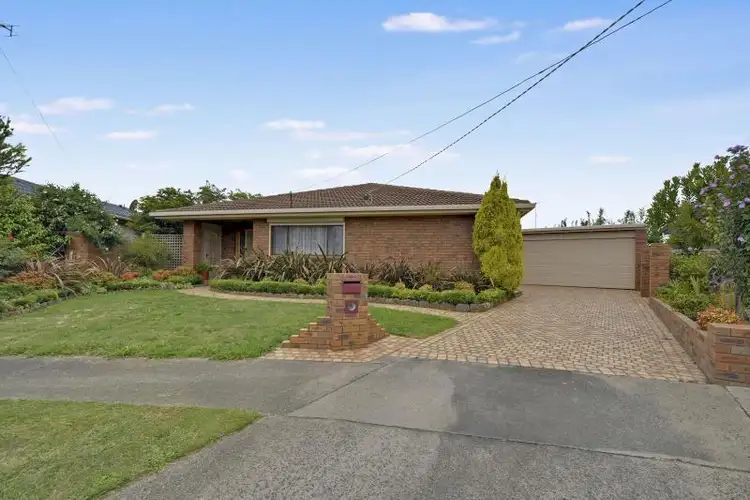 **UNDER CONTRACT**5 Birch Court, Morwell VIC 3840