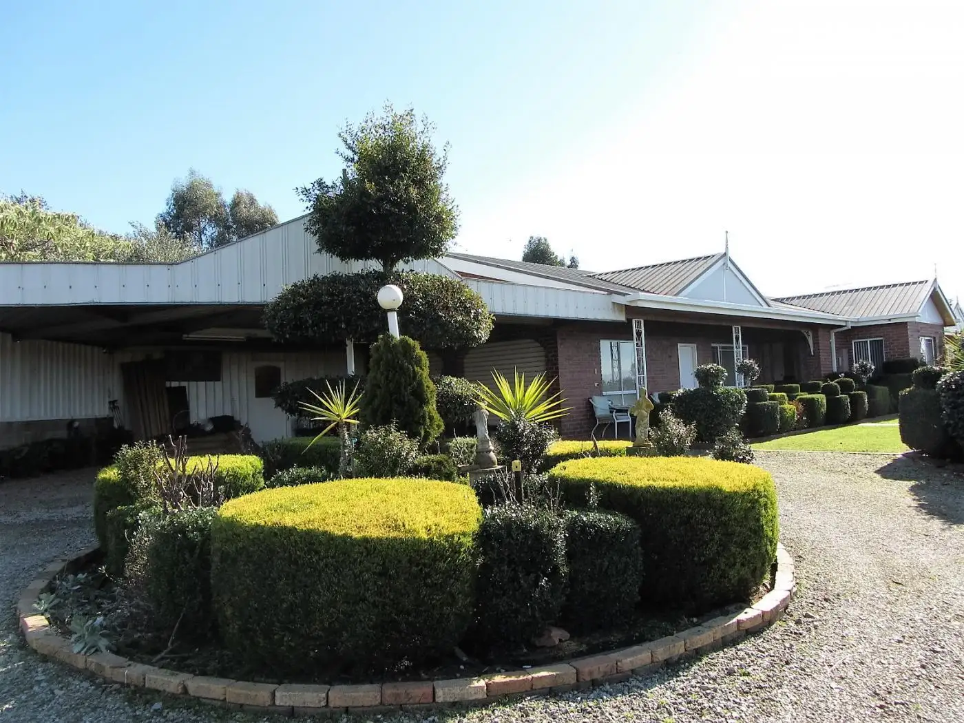 Main view of Homely rural property listing, 4 Quentin Court, Drouin VIC 3818