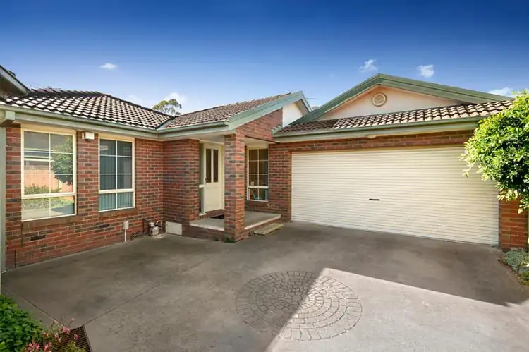 2/2 Binbrook Drive, Croydon VIC 3136