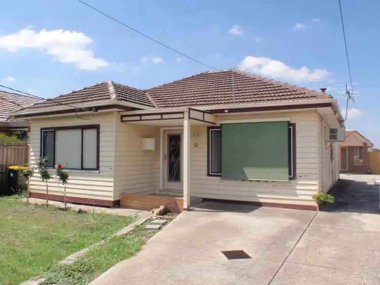 1/62 Collins Street, St Albans VIC 3021