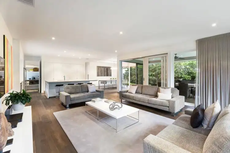 Second view of Homely house listing, 25 Rosstrevor Crescent, Mitcham VIC 3132